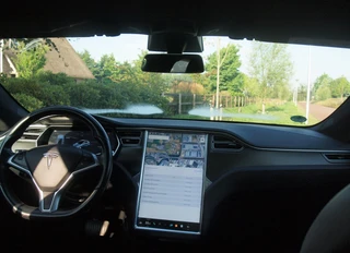 Tesla Model S – thumbnail 13