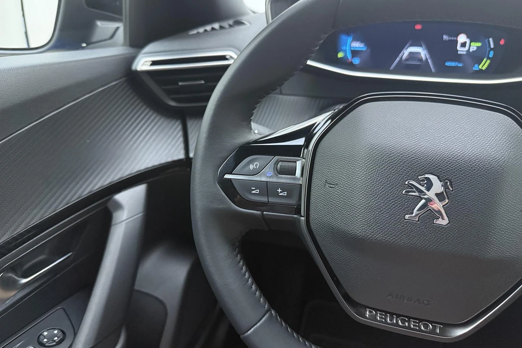 Peugeot e-2008 – foto 19