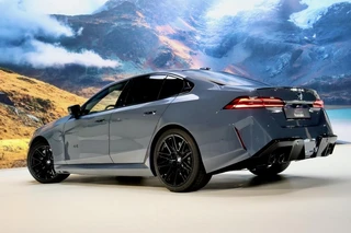 BMW M5 – thumbnail 5