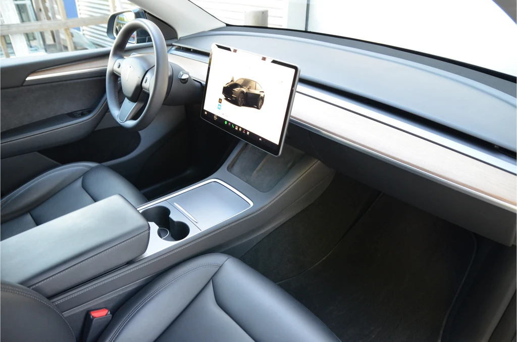 Tesla Model Y – foto 12