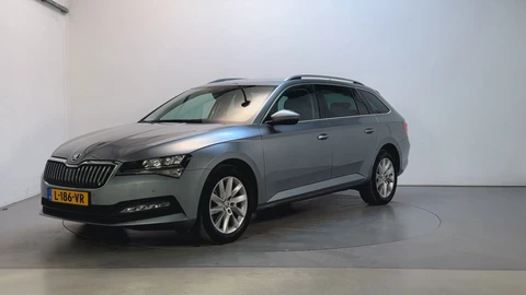 Skoda Superb Combi 1.5 TSI 150pk DSG ACT Business Edition Adaptive Cruise Navigatie DAB+ App-Connect
