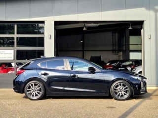 Mazda 3 – thumbnail 12