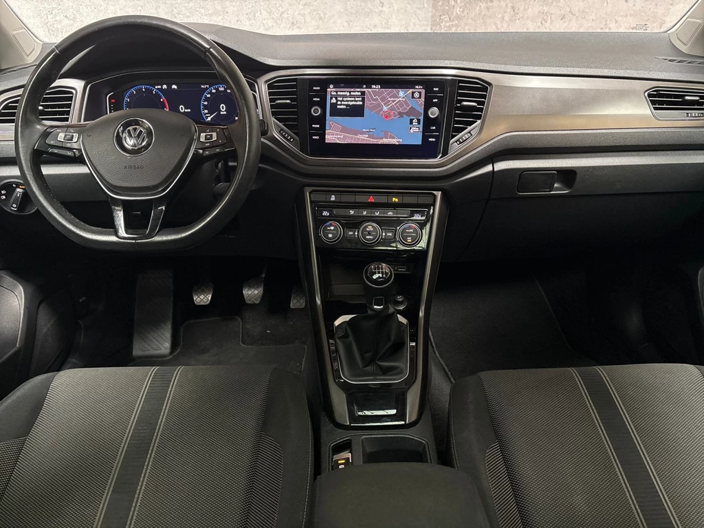 Volkswagen T-Roc – foto 6