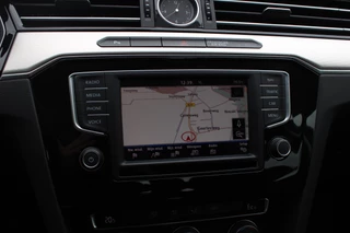 Volkswagen Passat – thumbnail 24