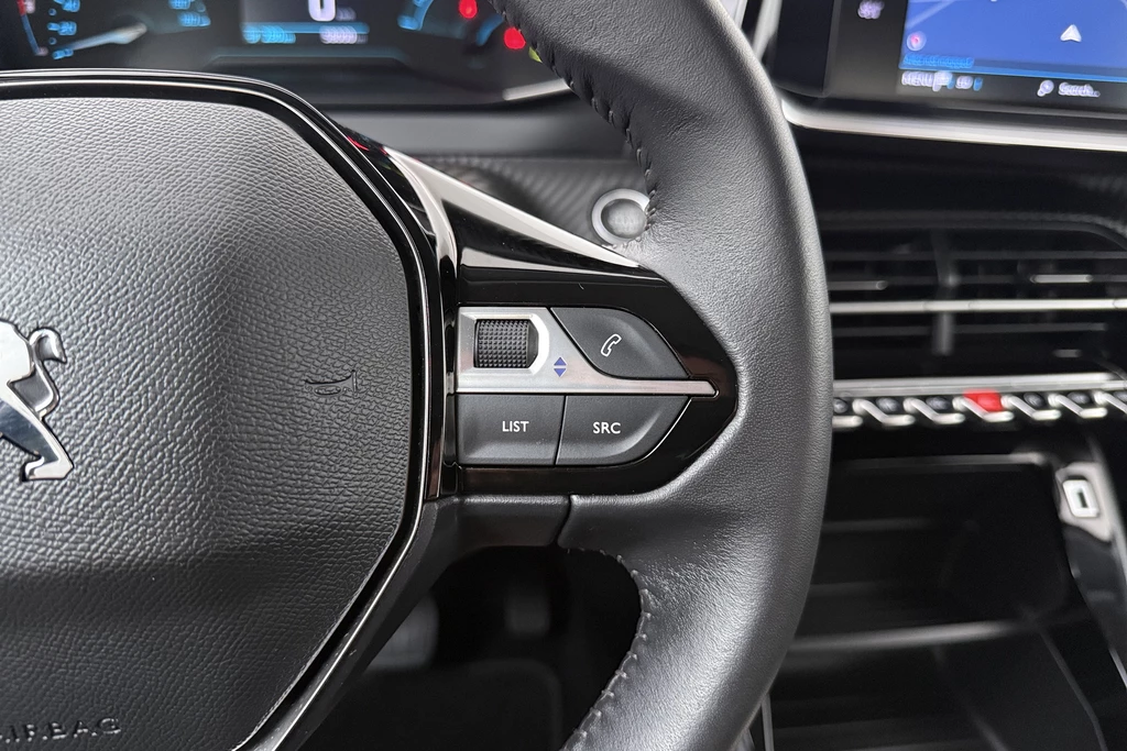 Peugeot e-208 – foto 18