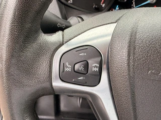 Ford Transit Courier – thumbnail 9