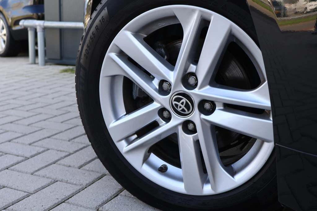 Toyota Corolla Touring Sports – foto 15