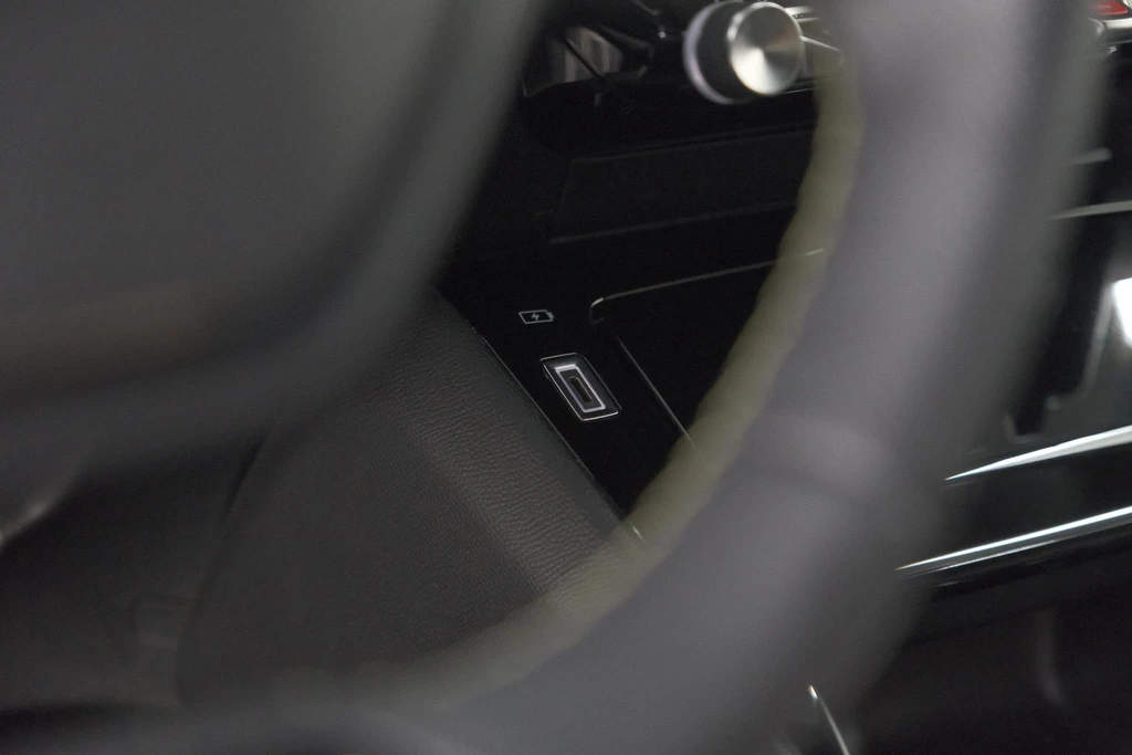 Peugeot 208 – foto 34