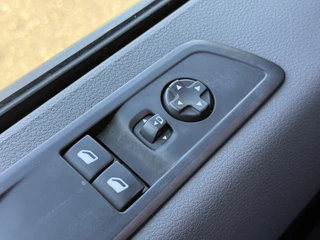 Opel Vivaro – thumbnail 28