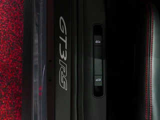 Porsche 911 – thumbnail 40