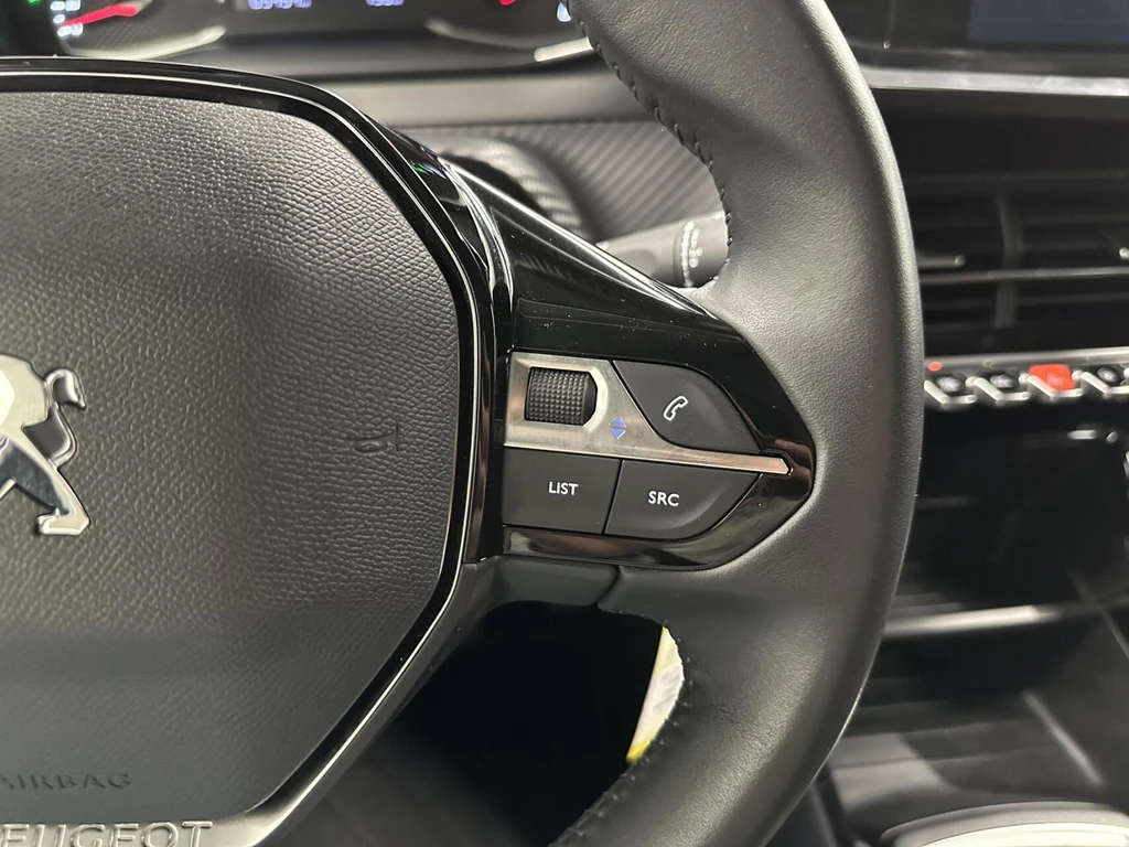Peugeot 208 – foto 24