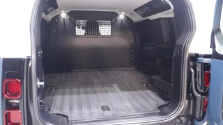 Land Rover Defender – thumbnail 13
