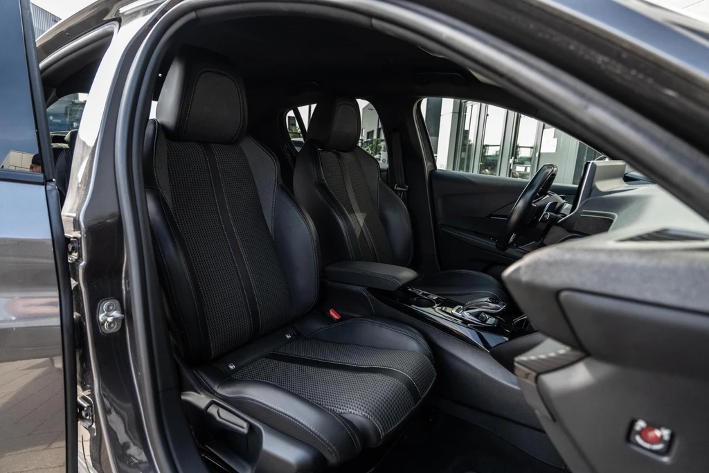 Peugeot 208 – foto 14