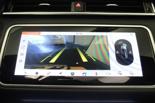 Land Rover Range Rover Velar – thumbnail 7