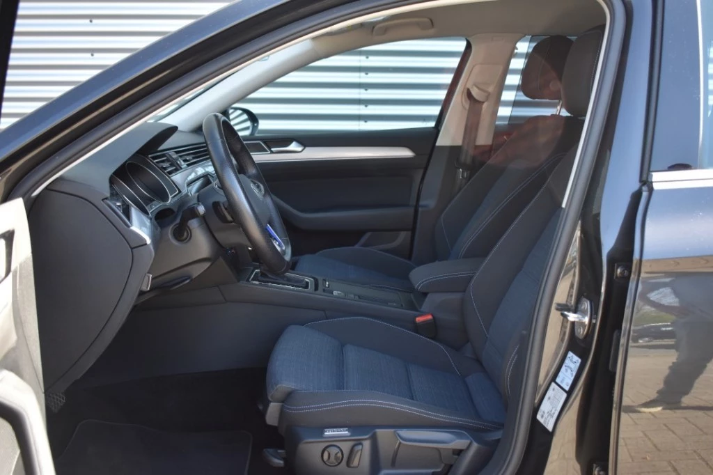 Volkswagen Passat – foto 17