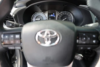 Toyota Hilux – thumbnail 19
