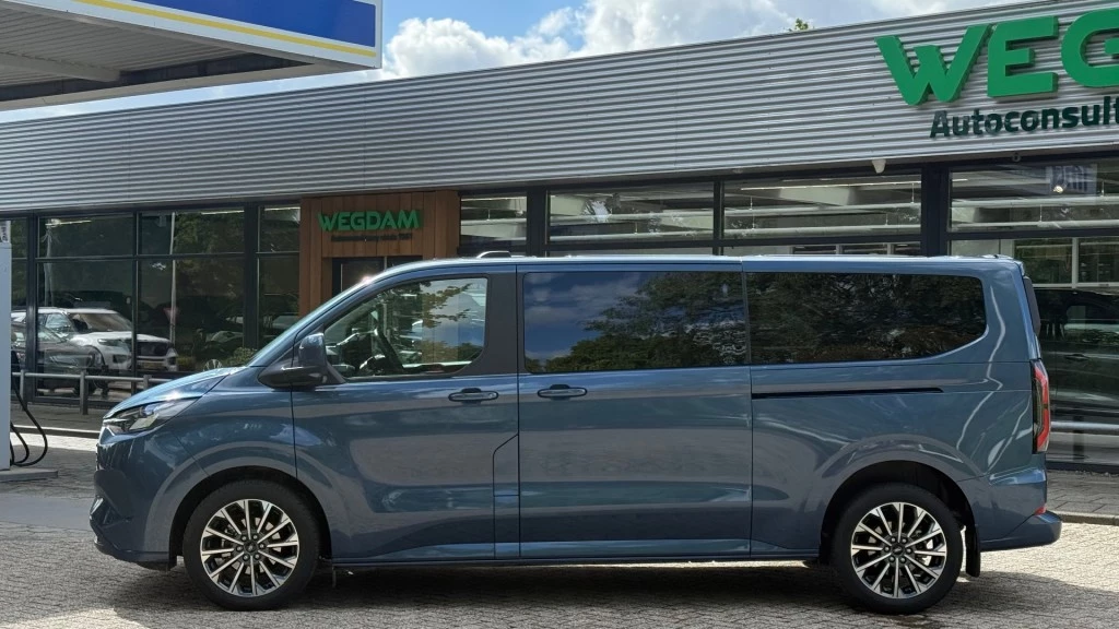 Ford Tourneo Custom – foto 3