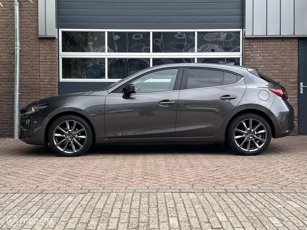 Mazda 3 – foto 2