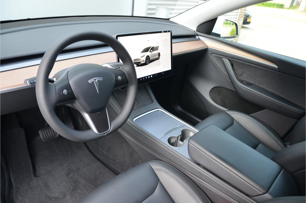 Tesla Model Y – foto 10