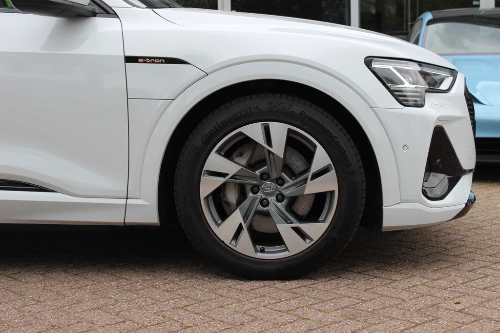 Audi e-tron – foto 17