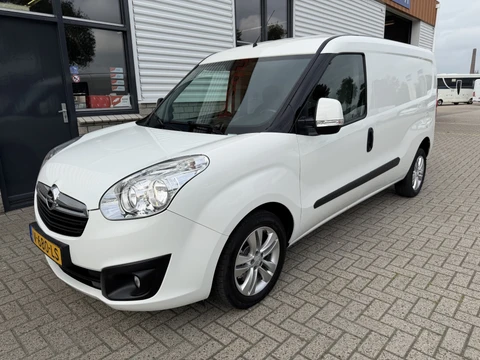 Opel Combo 1.6 CDTi 105pk L2H1 Sport / vaste prijs rijklaar € 8.950 ex btw / euro 6 / bpm vrij / lease vanaf € 151 / airco / cruise control / pdc achter / stoelverwarming / armsteun