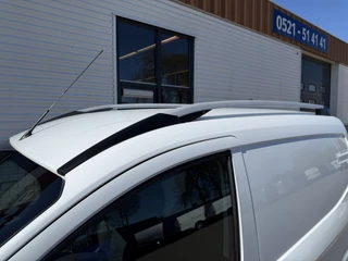 Ford Transit Courier – thumbnail 10