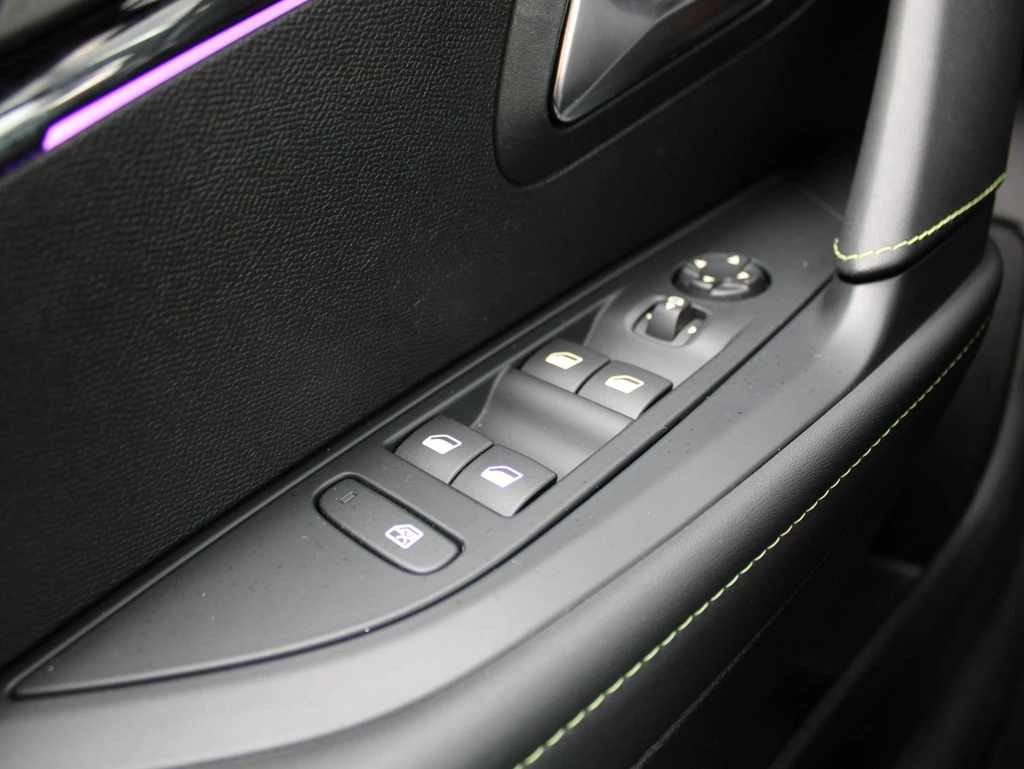 Peugeot e-208 – foto 24
