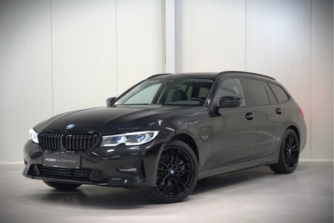 BMW 3 Serie Touring 320e Business Edition Plus | Stoelverwarming | Cruise Control | Apple Carplay | Navigatie | Laser Light | HIFI | Parkeersensoren | Grootlichtassistent | DAB | SOH 88%