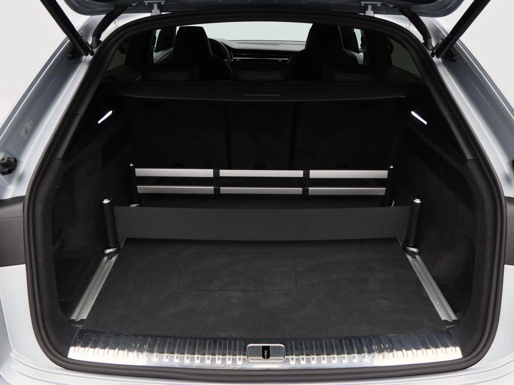 Audi Q8 – foto 18