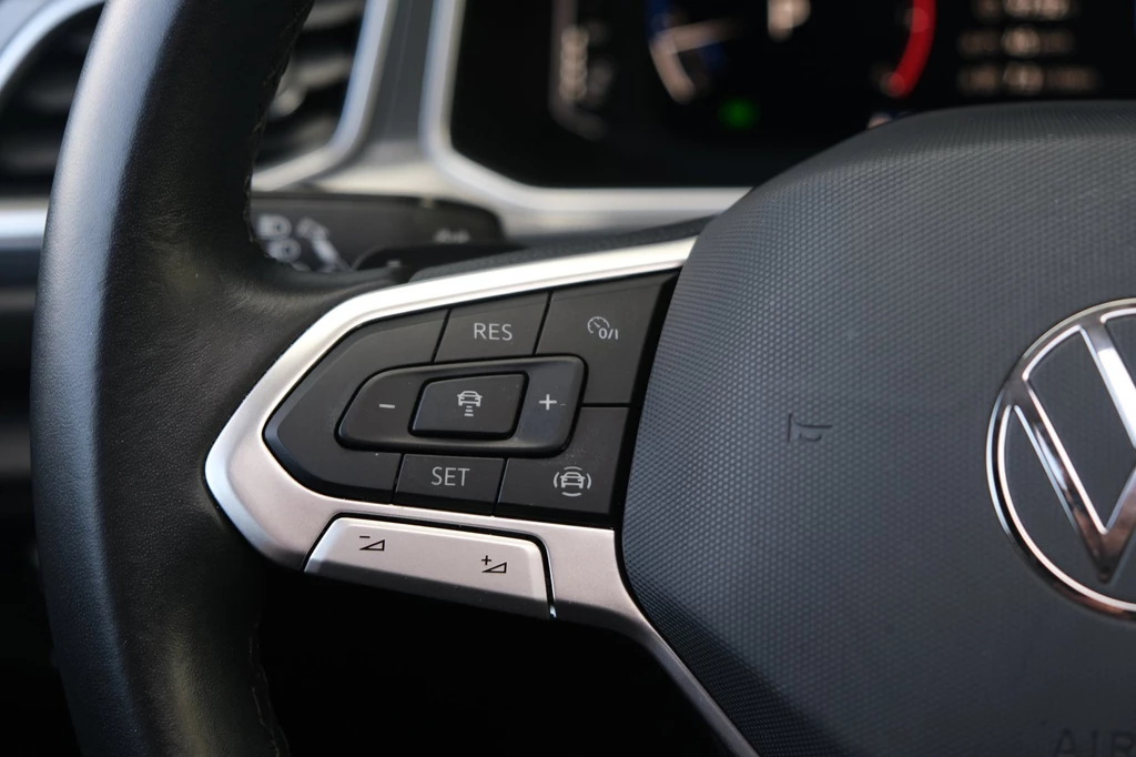 Volkswagen T-Roc – foto 18