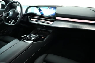 BMW i5 – thumbnail 10