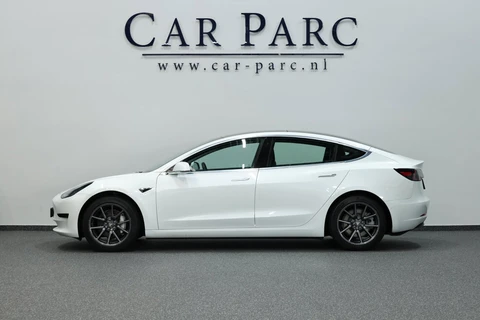 Tesla Model 3 Standard RWD Plus 60 kWh PANORAMADAK/LEER+S.VERWARMING/LMV/360 CAM/CRUISE/ECC/12 MND GARANTIE!