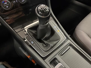 Volkswagen Golf – thumbnail 28