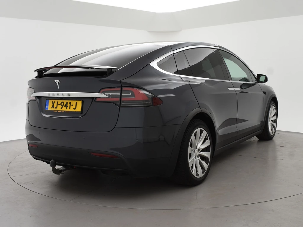 Tesla Model X – foto 8