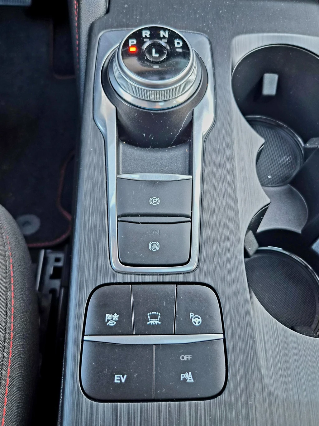 Ford Kuga – foto 34