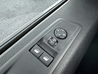 Opel Vivaro – thumbnail 27