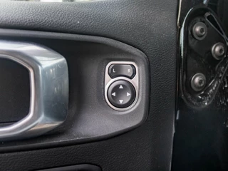 Jeep Wrangler – thumbnail 24