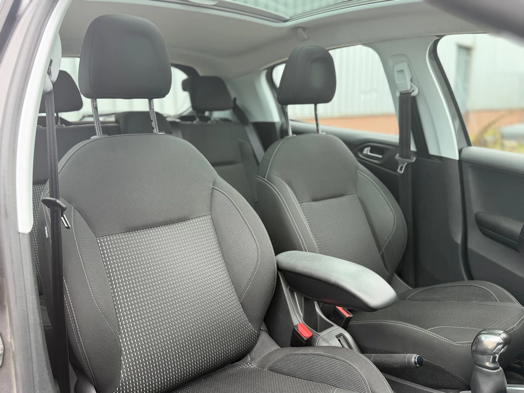 Peugeot 208 – foto 17