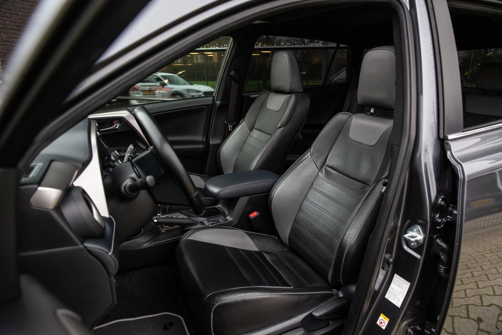 Toyota RAV4 – foto 5