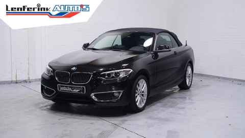 BMW 2-serie Cabrio 218i Luxury Navi Clima Leder Apple Carplay Bi- Xenon Afn. trekhaak Cruise PDC