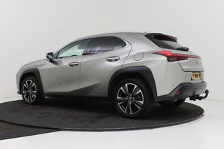 Lexus UX – thumbnail 5