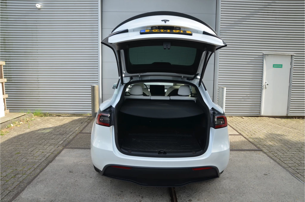 Tesla Model Y – foto 31