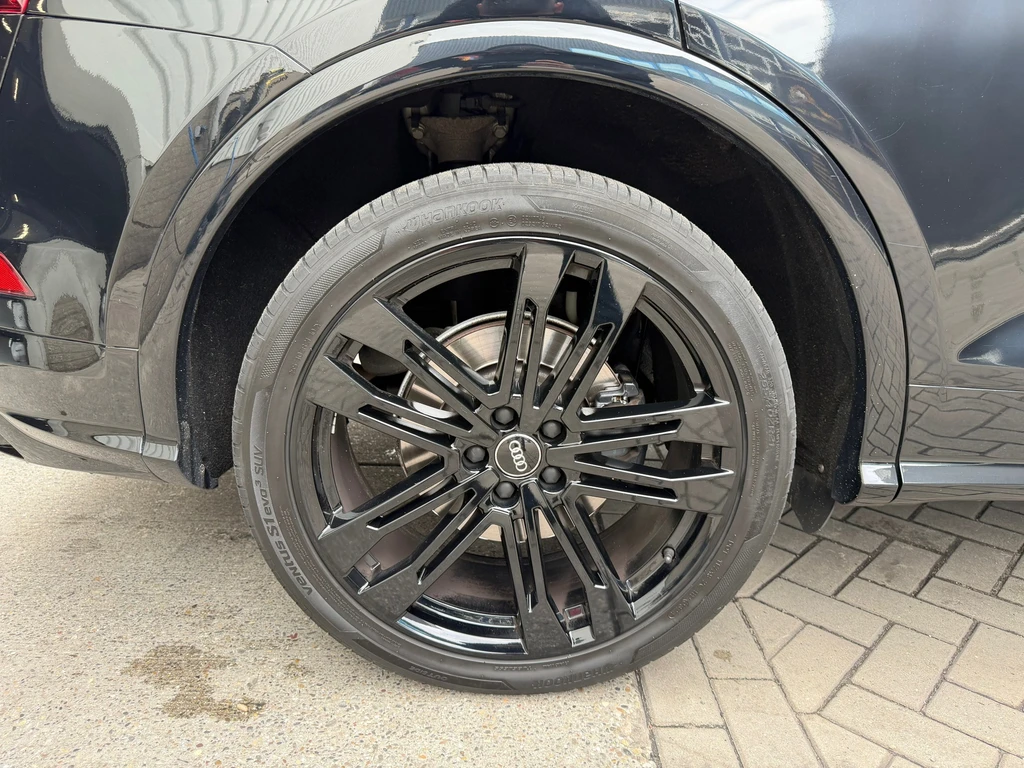 Audi SQ5 – foto 11