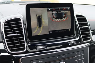 Mercedes-Benz GLE – thumbnail 24