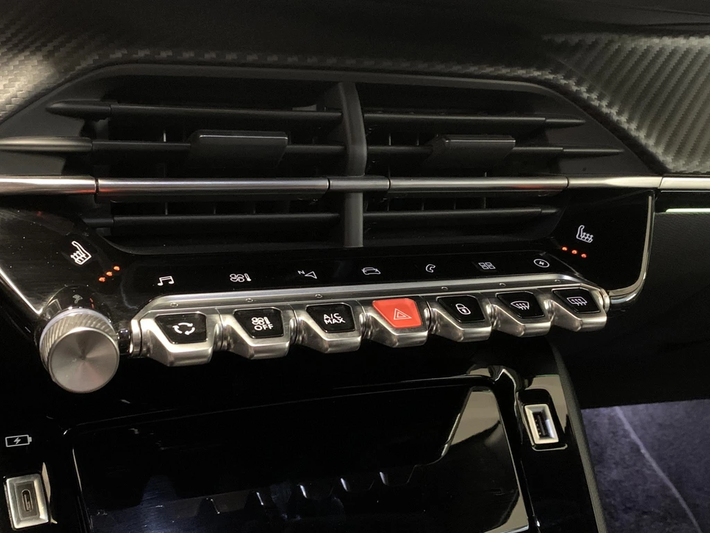 Peugeot e-2008 – foto 24