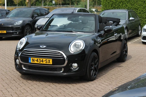 MINI Cooper Cabrio 1.5 Pepper Serious Business / Navigatie / Parkeerhulp achter / Windscherm / LED / Keyless / 16'' / Stoelverwarming / Cruise Control