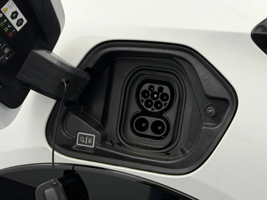 Peugeot e-208 – foto 25