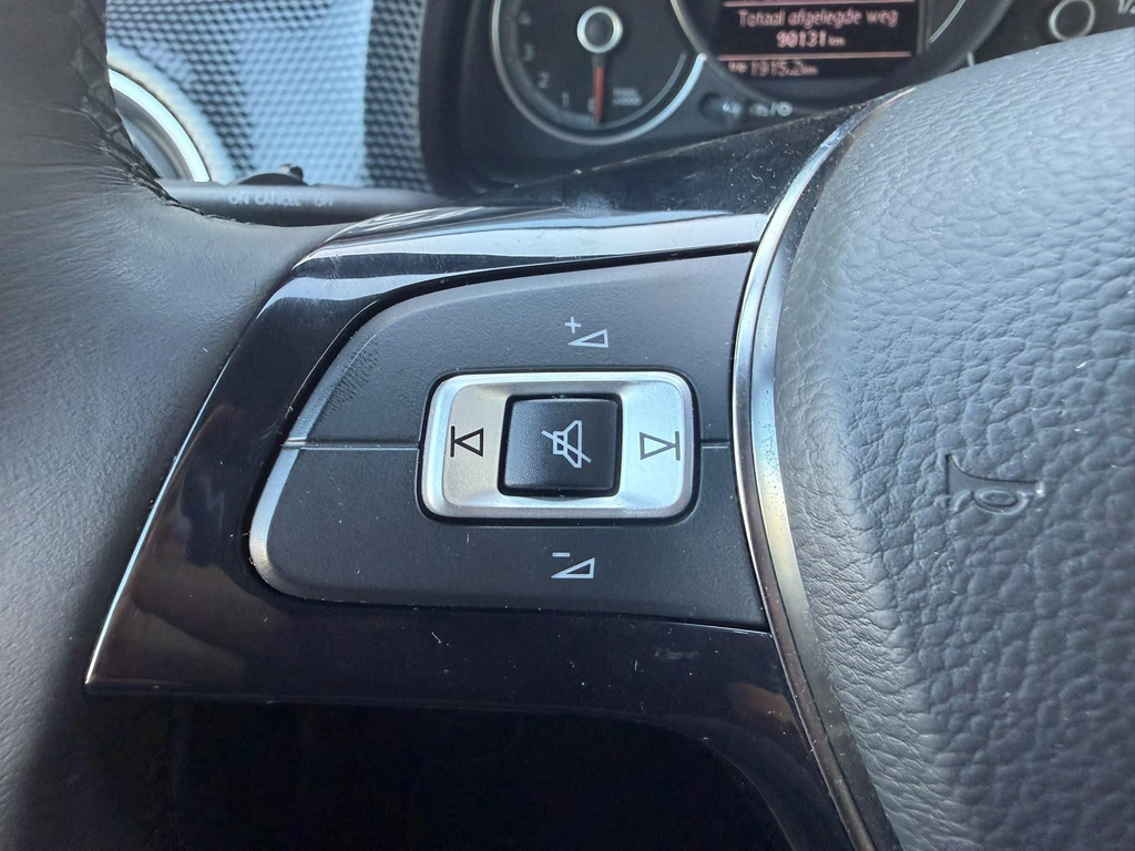 Volkswagen up! – foto 32