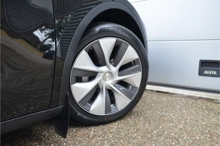 Tesla Model Y – thumbnail 9