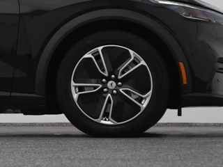Ford Mustang Mach-E – thumbnail 43